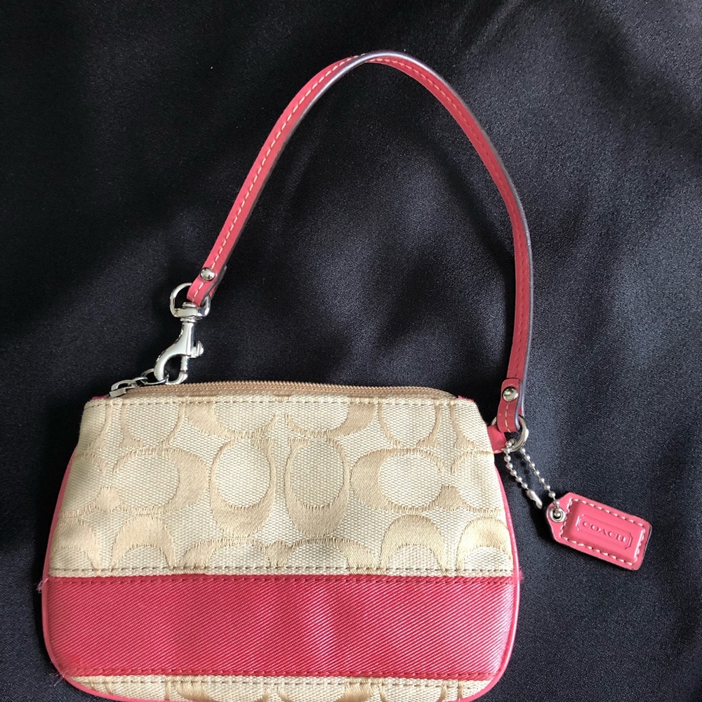 COACH Khaki/Salmon Corner Zip Wristlet
